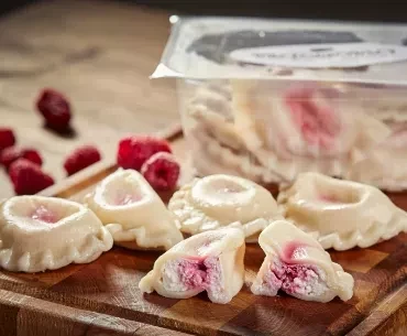 pierogi-z-serem-i-malinami.webp